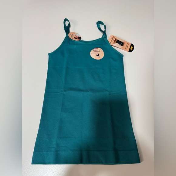 Shapermint Essentials Teal Scoop Neck Cami - Picture 3 of 9